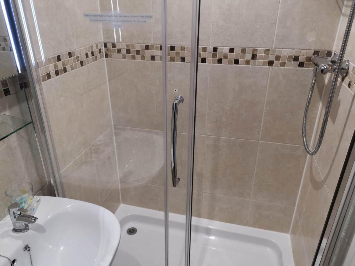 Llety Teifi Guest House Кардиган Екстериор снимка