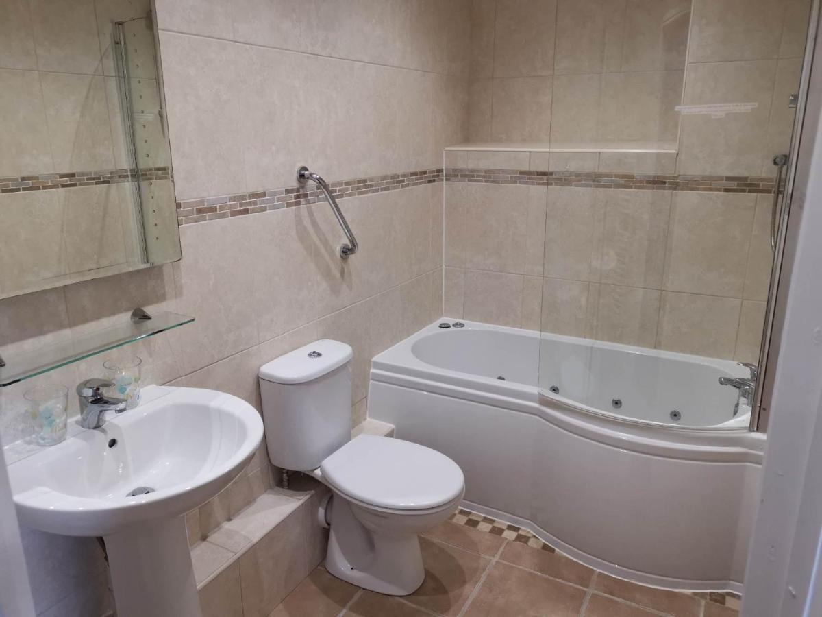 Llety Teifi Guest House Кардиган Екстериор снимка