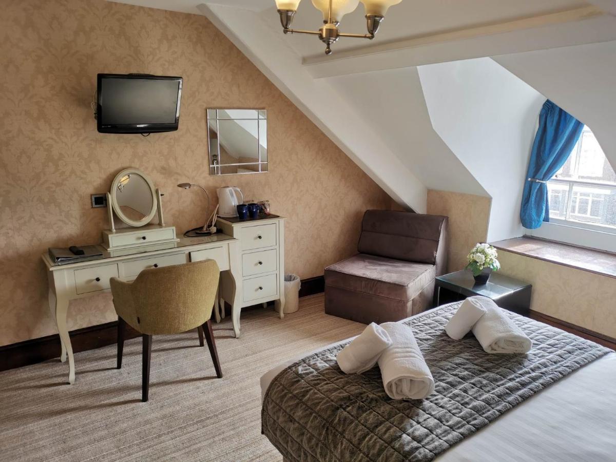 Llety Teifi Guest House Кардиган Екстериор снимка