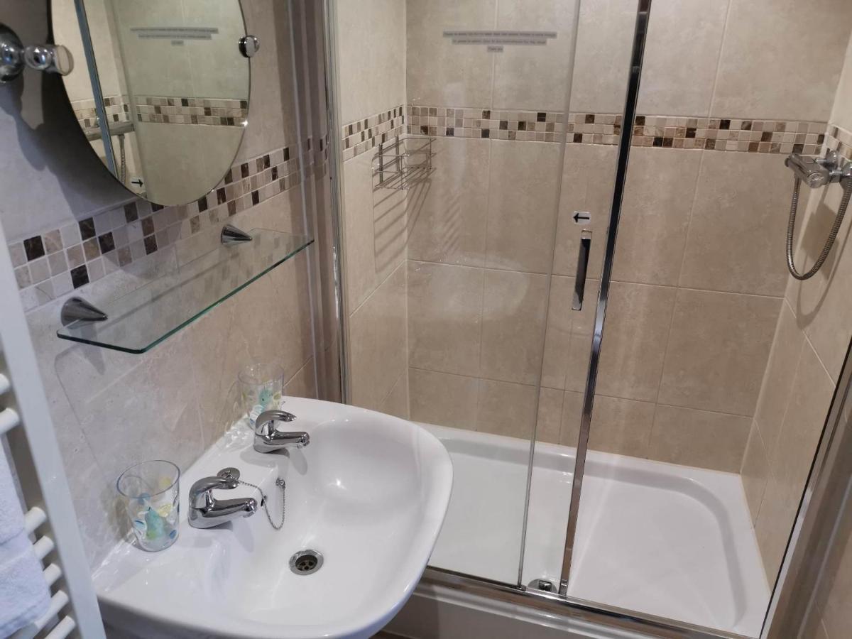 Llety Teifi Guest House Кардиган Екстериор снимка