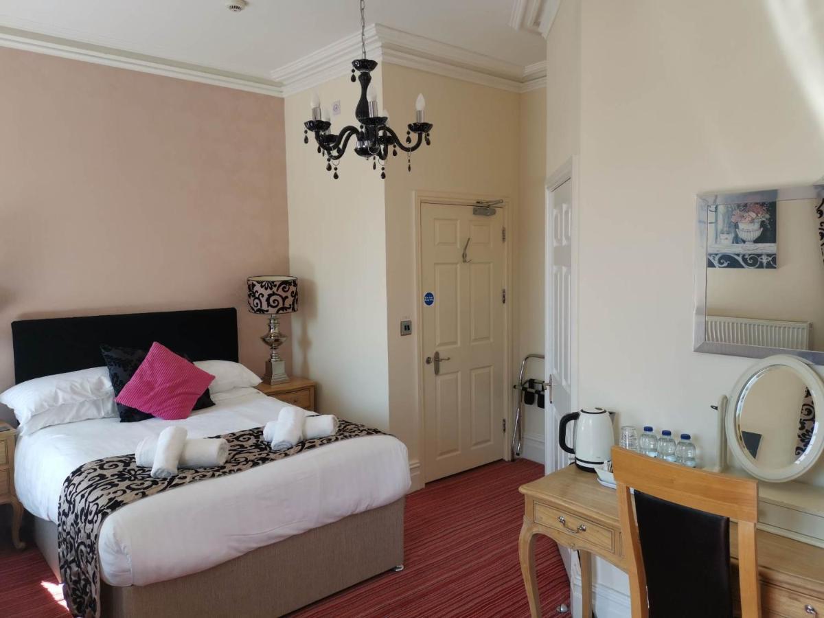 Llety Teifi Guest House Кардиган Екстериор снимка
