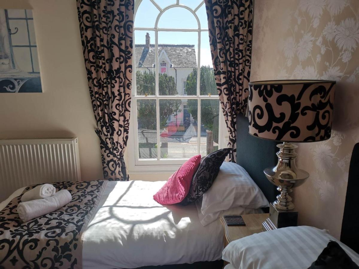 Llety Teifi Guest House Кардиган Екстериор снимка