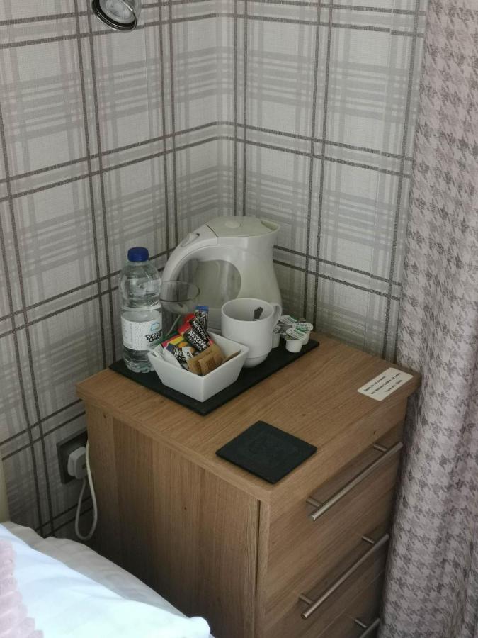 Llety Teifi Guest House Кардиган Екстериор снимка
